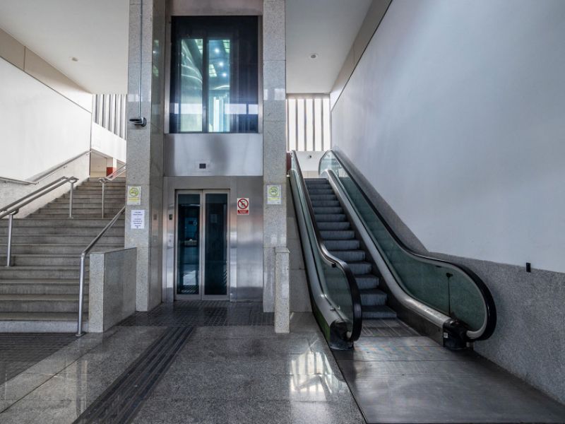 Escaleras de estación de autobuses de Salamanca