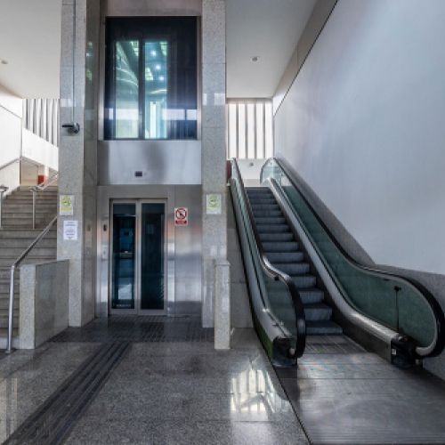 Escaleras de estación de autobuses de Salamanca