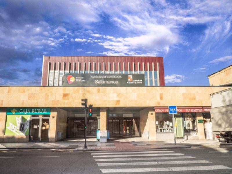 fachada estación autobuses de Salamanca