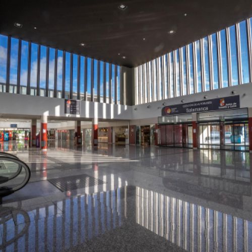 interior de la estación autobuses salamanca