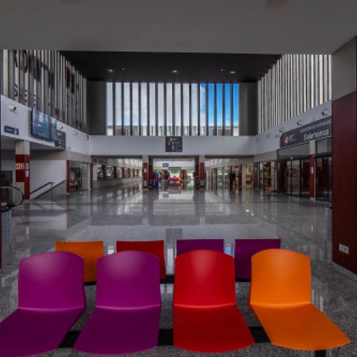 interior de la estación de autobuses de salamanca